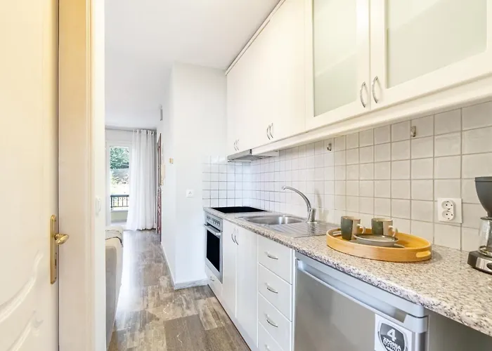 Seaview Portside Apartment *